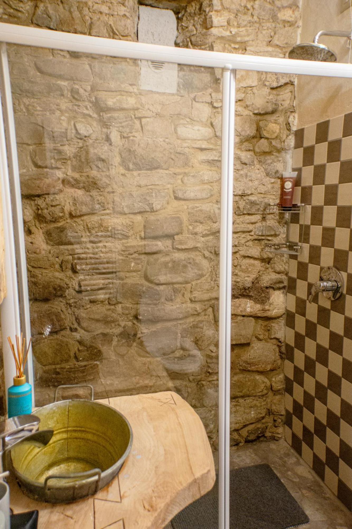 Il Nido Di Matilde _Monolocale Design Sul Fiume_ Appartement Rossena Buitenkant foto